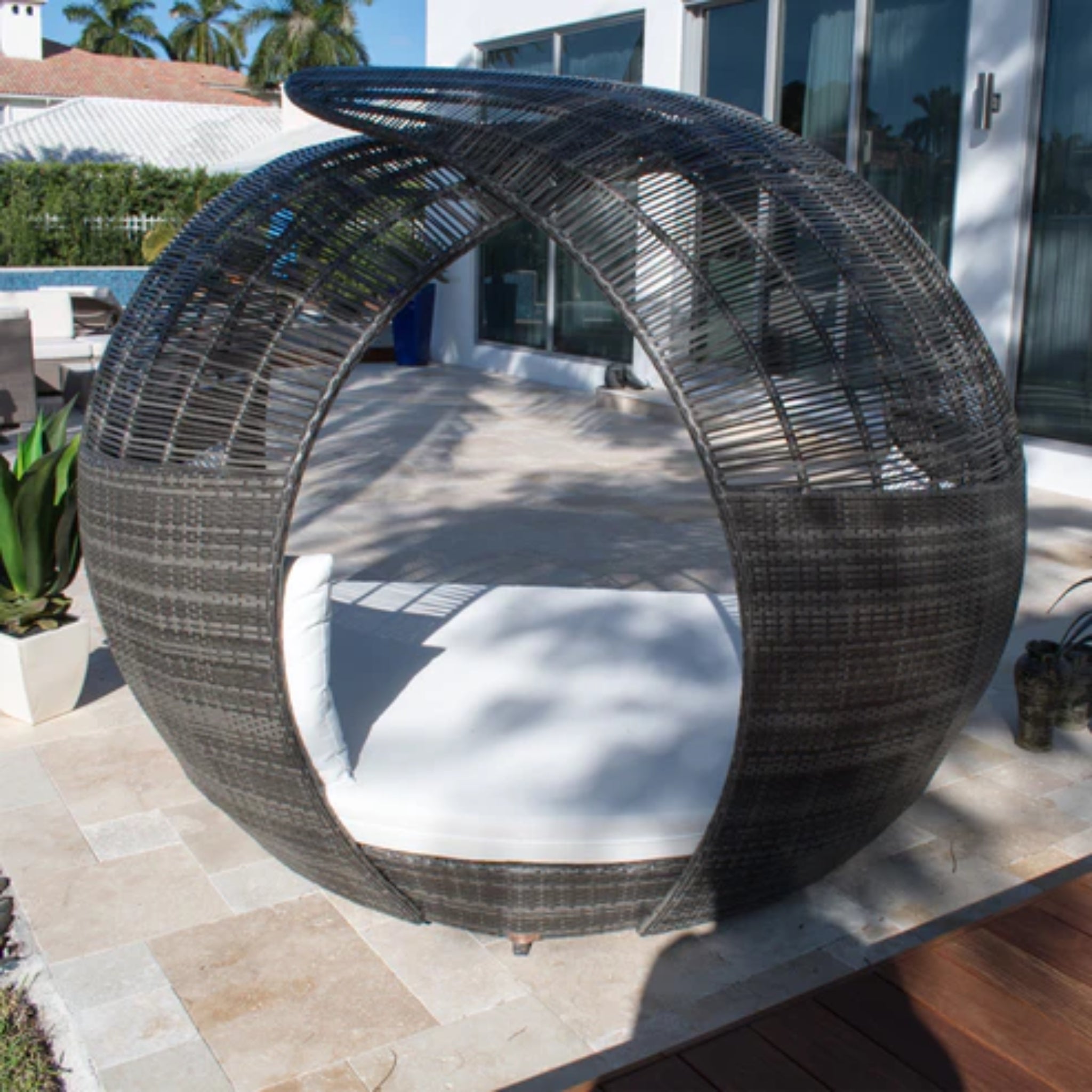 Panama Jack Banyan Outdoor Daybed