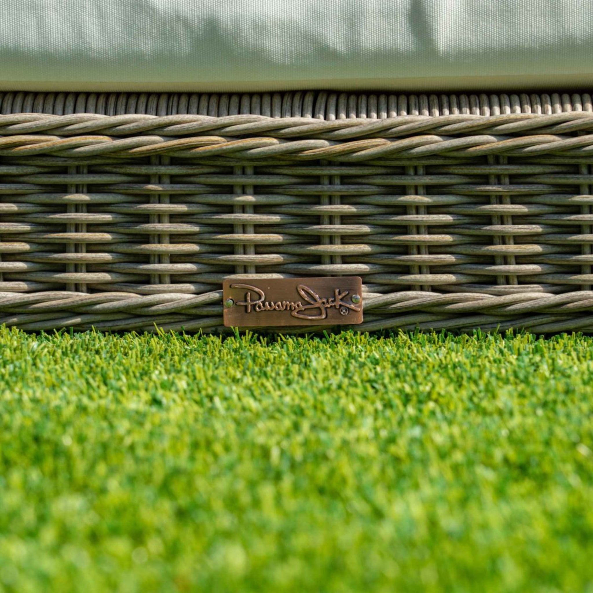 Panama Jack Haven Outdoor Daybed