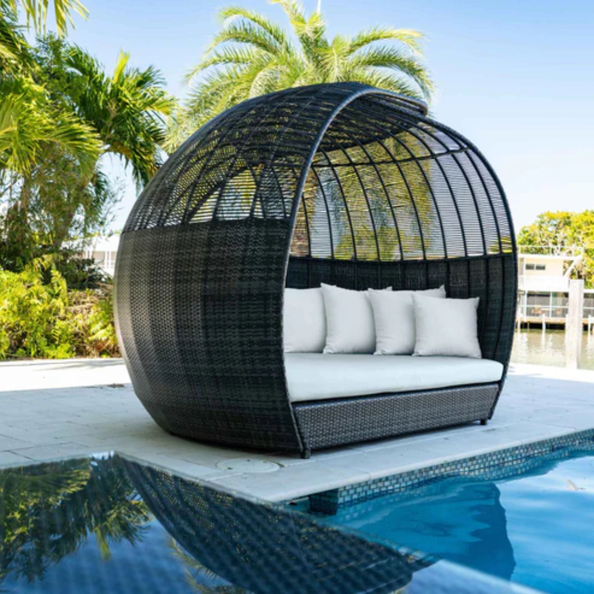 Panama Jack Banyan Outdoor Daybed